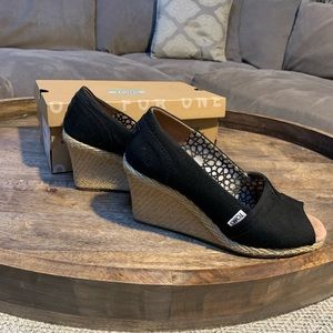 Toms wedged espadrilles